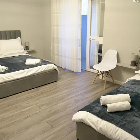 Πανσιόν Arni's